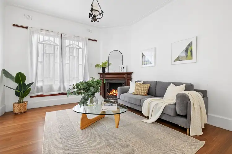 4 Canterbury Street, Hughesdale VIC 3166