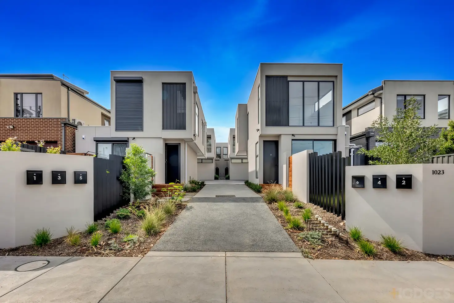 Main view of Homely townhouse listing, 2/1023 Nepean Highway, Moorabbin VIC 3189