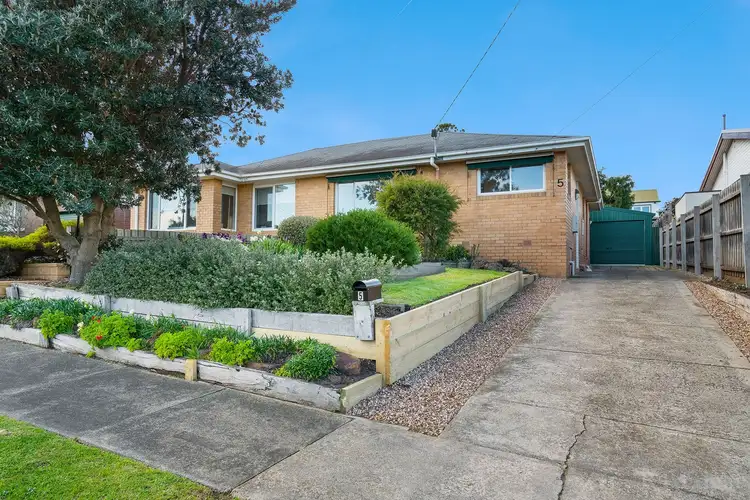 Main view of Homely unit listing, 5 Nunns Road, Mornington VIC 3931