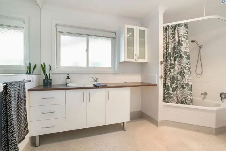 Seventh view of Homely unit listing, 5 Nunns Road, Mornington VIC 3931