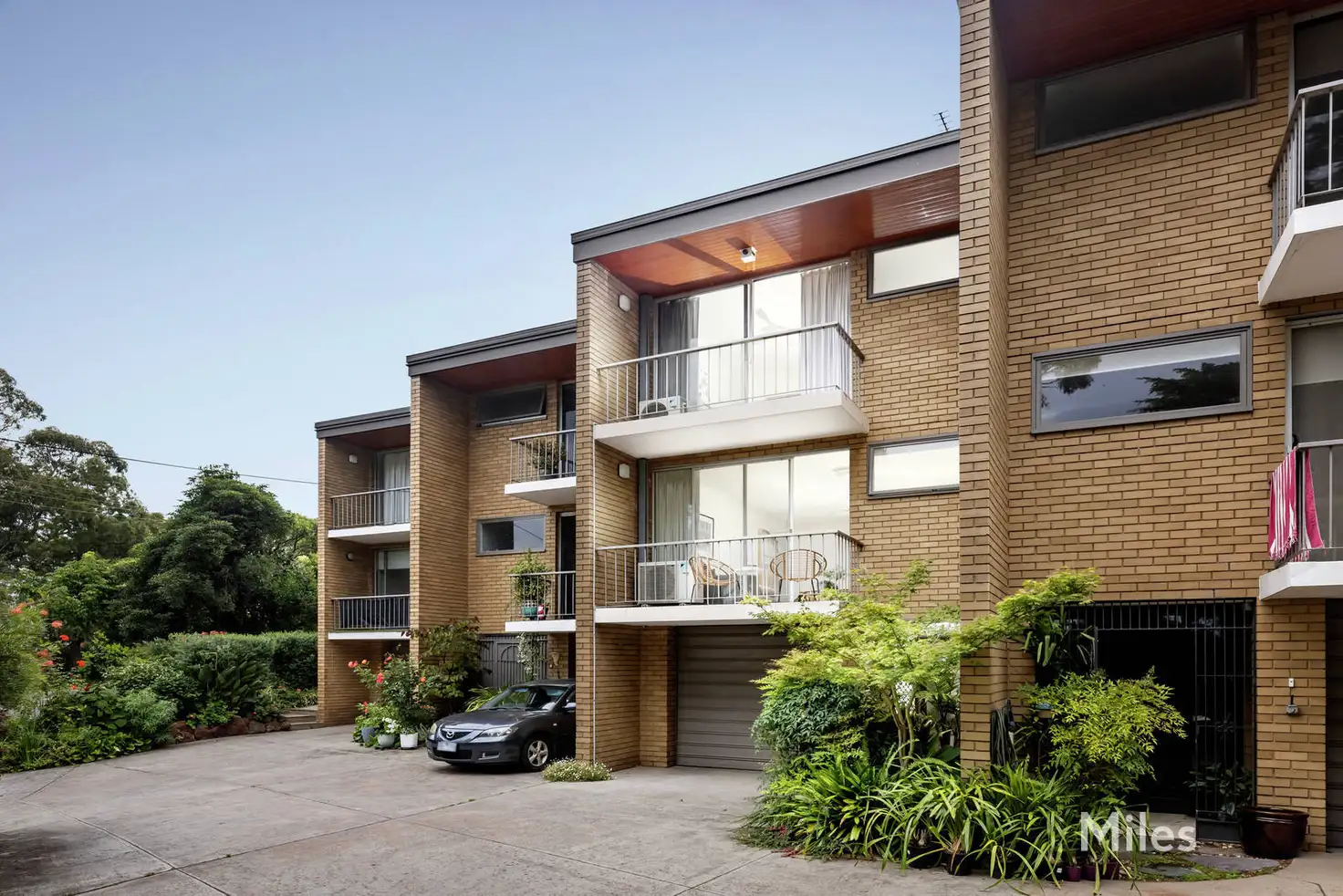 Main view of Homely townhouse listing, 2/47 The Boulevard, Ivanhoe VIC 3079