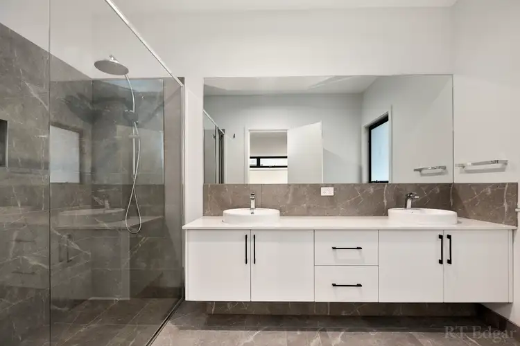 Fifth view of Homely house listing, 8a Heysham Way, Templestowe VIC 3106