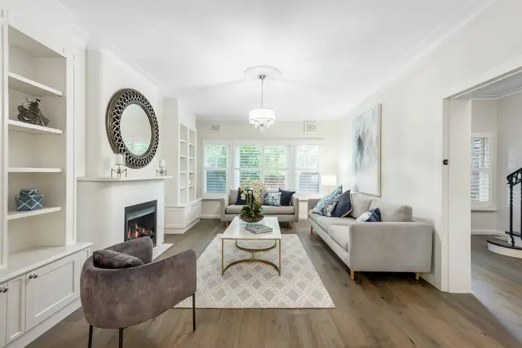 Second view of Homely house listing, 5 Kyeamba Grove, Toorak VIC 3142