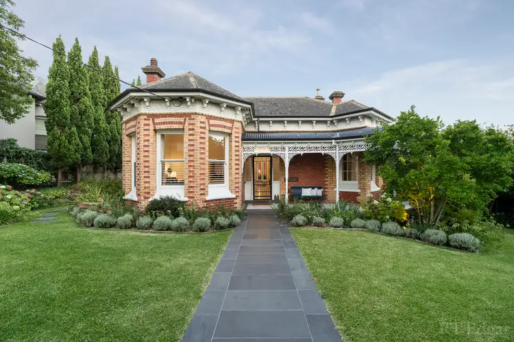 44 Elizabeth Street