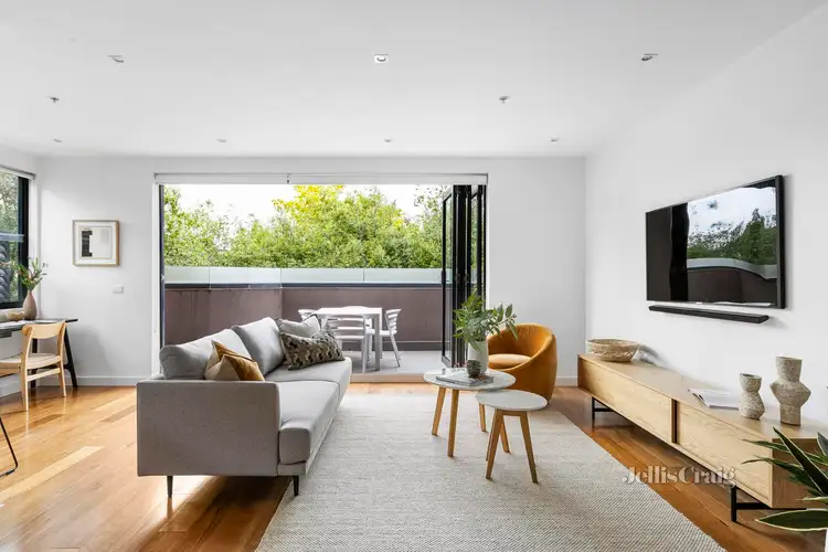 Main view of Homely apartment listing, 6/198 Lower Heidelberg Road, Ivanhoe East VIC 3079