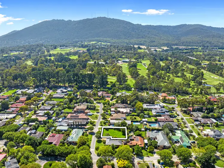 16 Independence Rise, Kilsyth South VIC 3137