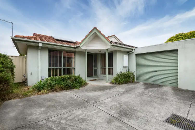 2/22 Strelden Avenue, Oakleigh East VIC 3166