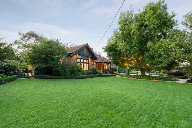 4 Bentley Street, Surrey Hills VIC 3127