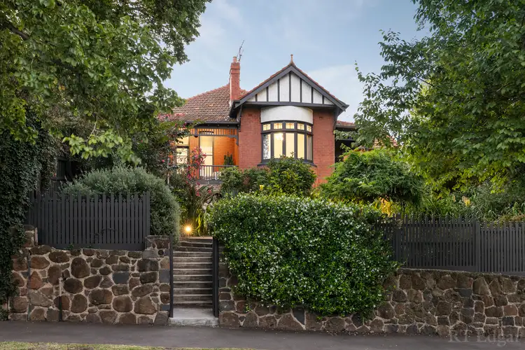 327 Walsh Street