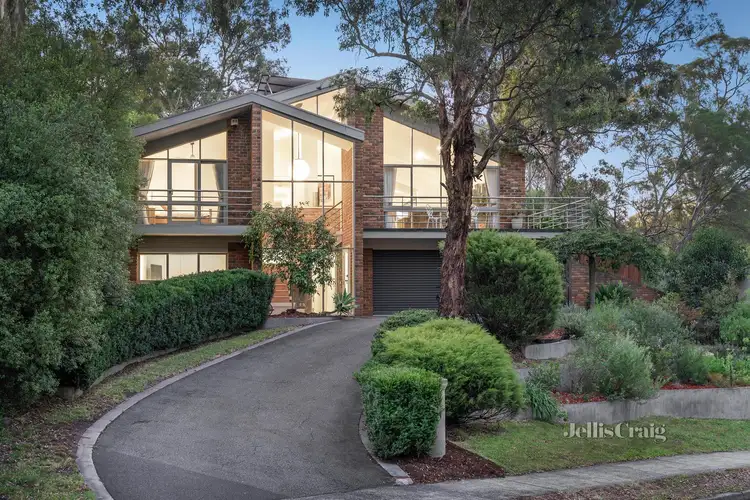 31 Bainbridge Drive, Eltham VIC 3095
