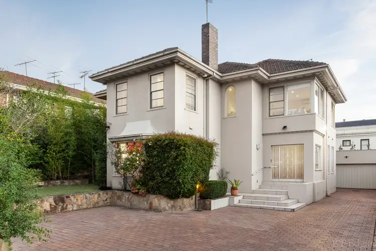 654 Toorak Road
