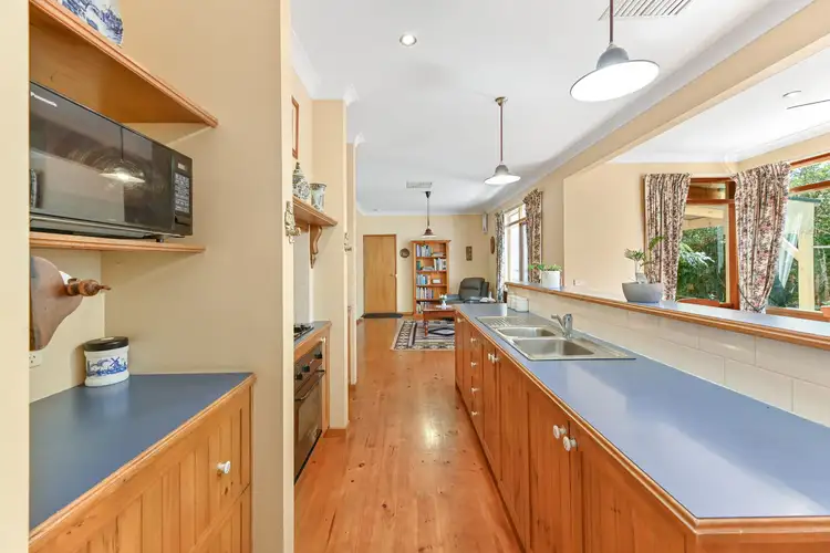 Fourth view of Homely house listing, 18 Magarra Crescent, Berwick VIC 3806