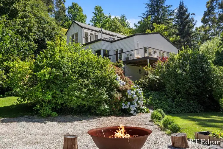 51 Douglas Road, Mount Macedon VIC 3441