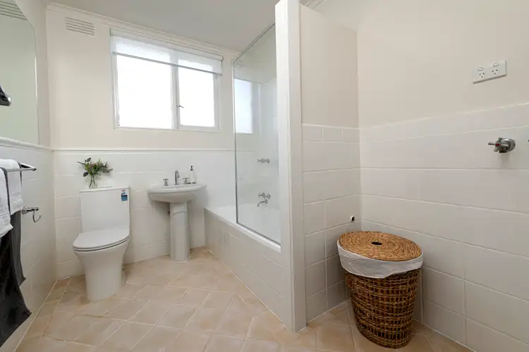 Fifth view of Homely apartment listing, 2/11 Seymour Grove, Camberwell VIC 3124