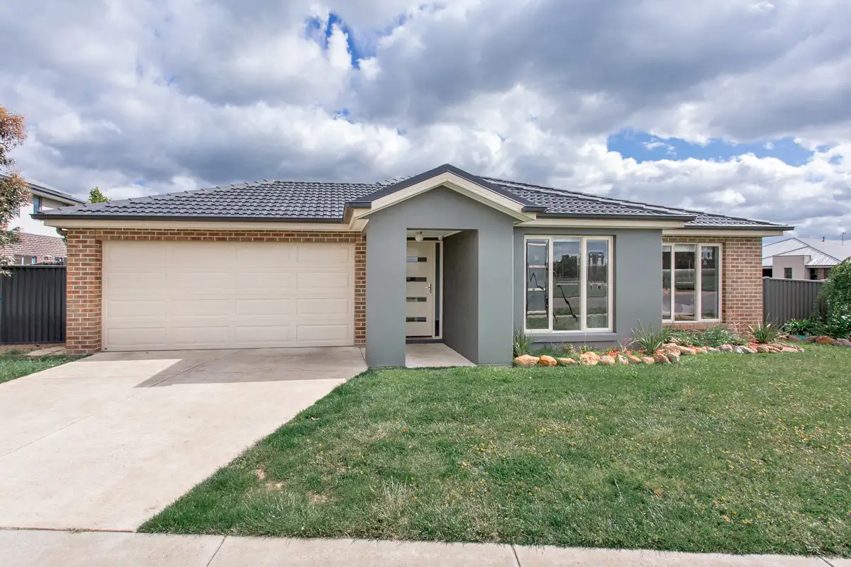 Main view of Homely house listing, 5 Cahill Close, Lucas VIC 3350