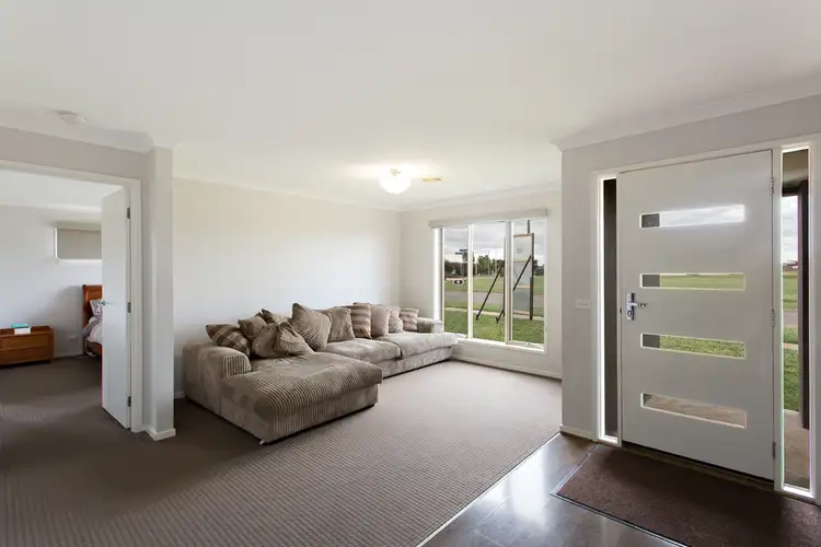 Second view of Homely house listing, 5 Cahill Close, Lucas VIC 3350
