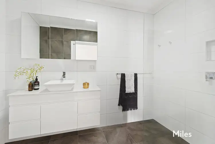 Fifth view of Homely house listing, 10 Oakhurst Avenue, Heidelberg VIC 3084