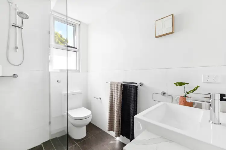 Fifth view of Homely apartment listing, 102/170 East Boundary Road, Bentleigh East VIC 3165