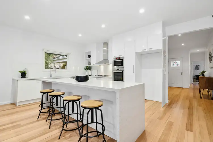 25 Frank Avenue, Clayton South VIC 3169