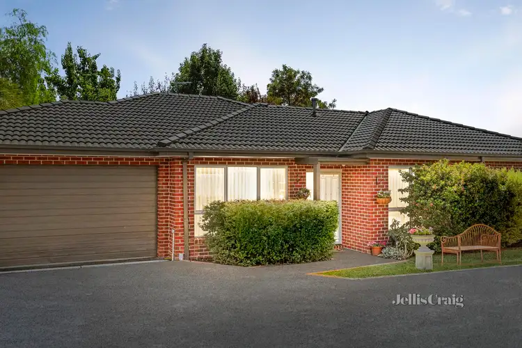 Main view of Homely unit listing, 2/37 Chapman Street, Diamond Creek VIC 3089