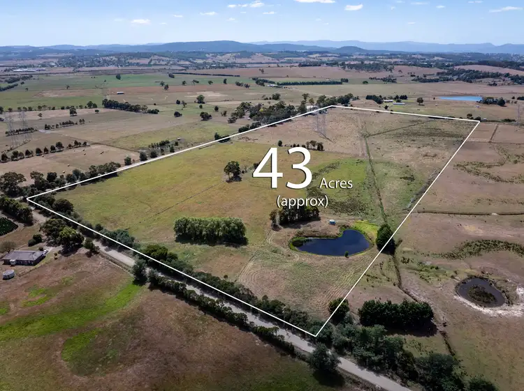 105 Eleven Mile Road, Tynong VIC 3813