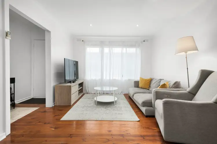 Main view of Homely unit listing, 2/21 Tibrockney Street, Highett VIC 3190