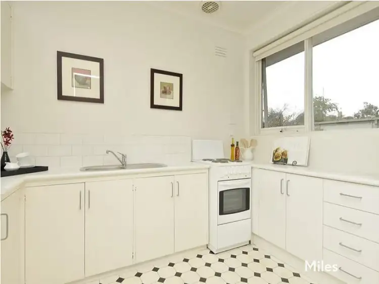 Third view of Homely apartment listing, 8/86 Marshall Street, Ivanhoe VIC 3079