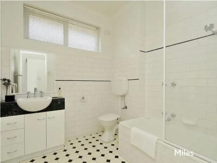 Fifth view of Homely apartment listing, 8/86 Marshall Street, Ivanhoe VIC 3079