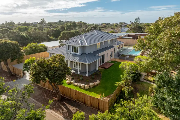 4 Albert Avenue, Rye VIC 3941