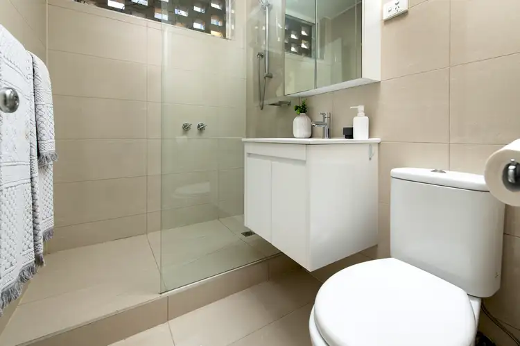 Sixth view of Homely apartment listing, 3/486 Glenferrie Road, Hawthorn VIC 3122