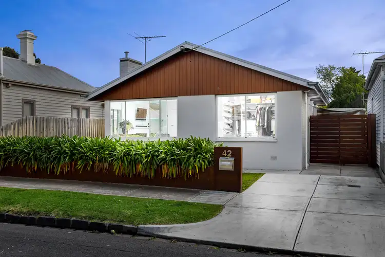 42 Peel Street