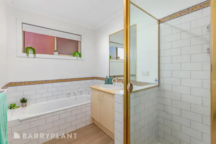 Third view of Homely unit listing, 2/10 Powlett Street, Kilmore VIC 3764