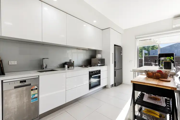 14/2 Cyril Street, Box Hill South VIC 3128