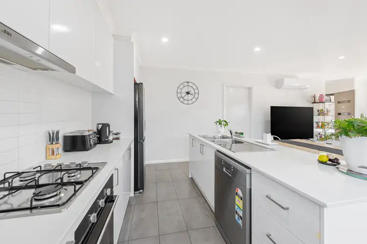 Fourth view of Homely unit listing, 18/4 Nepean Court, Wyndham Vale VIC 3024
