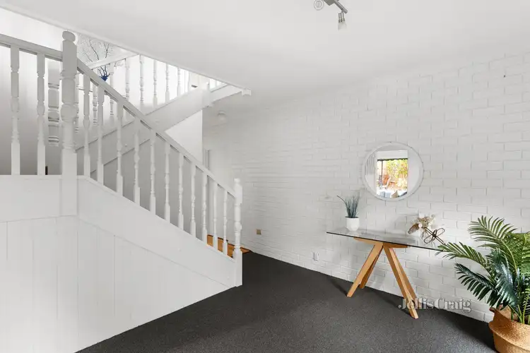 Fourth view of Homely house listing, 2 Simla Close, Viewbank VIC 3084
