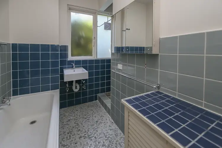 Fifth view of Homely apartment listing, 2/33 Anderson Road, Hawthorn East VIC 3123