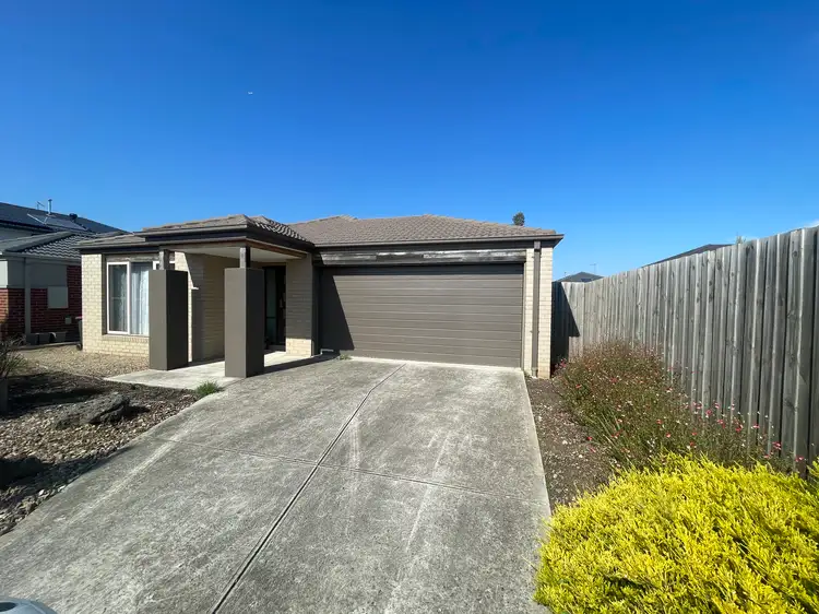 11 Stringybark Ave