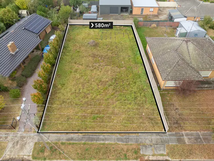 16 Sayle Street, Sebastopol VIC 3356