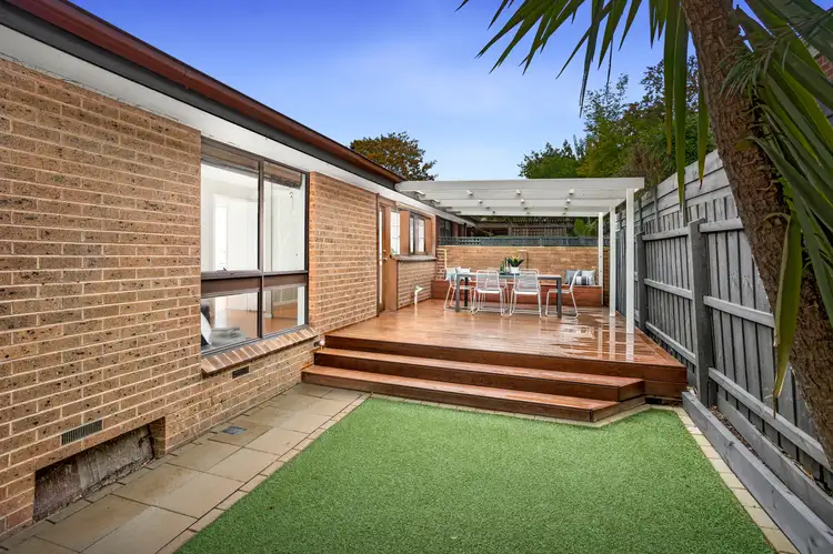 2/2 Queens Parade, Glen Iris VIC 3146