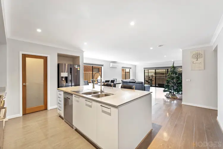 Sixth view of Homely house listing, 18 Arthurdale Crescent, Werribee VIC 3030