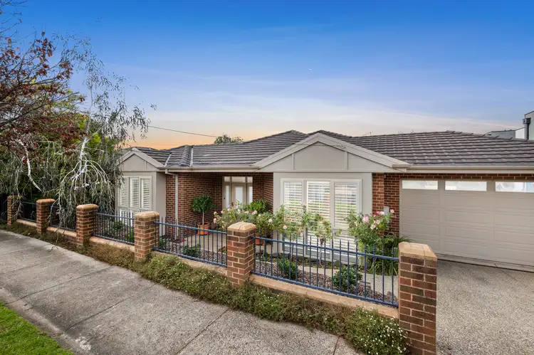 Main view of Homely house listing, 2/2 Mclochlan Street, Mount Waverley VIC 3149