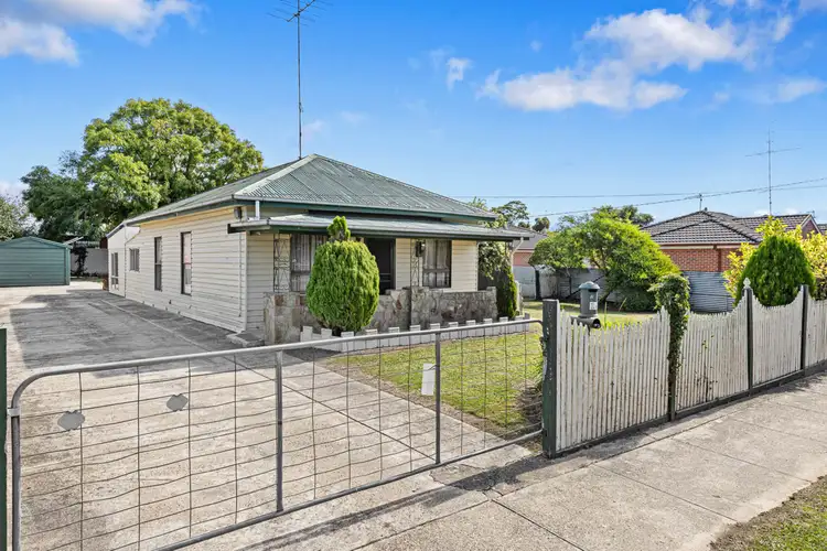 14 Clarkson Street, Sebastopol VIC 3356
