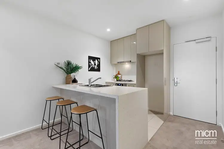 Third view of Homely apartment listing, 3302/618 Lonsdale Street, Melbourne VIC 3000