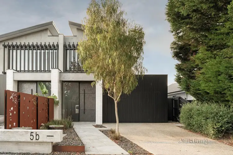 5b Eden Street, Cheltenham VIC 3192
