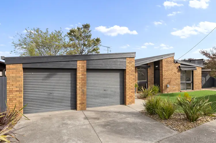 15 Hazelwood Crescent, Leopold VIC 3224