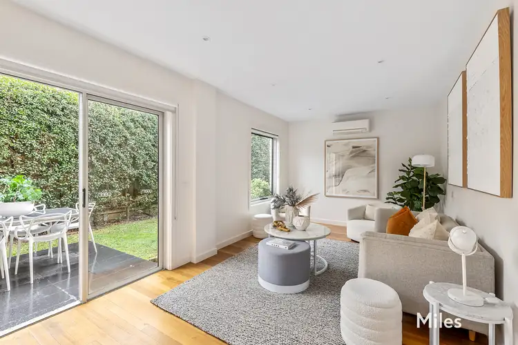 Main view of Homely townhouse listing, 2/22 Silk Street, Rosanna VIC 3084