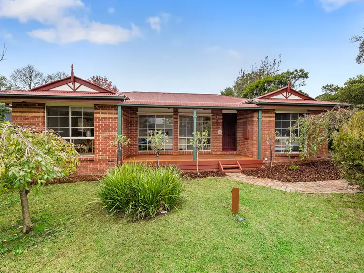 10 Woodridge Close, Montrose VIC 3765
