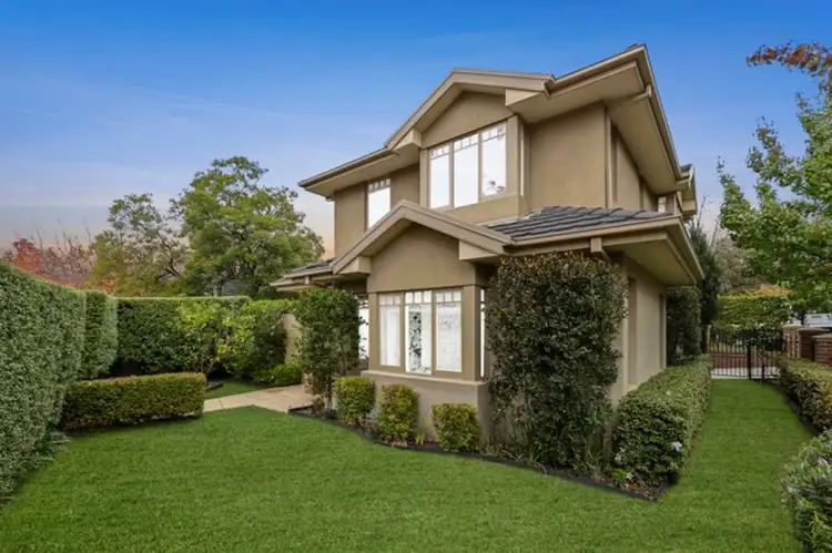 2 Ivanhoe Grove, Malvern East VIC 3145