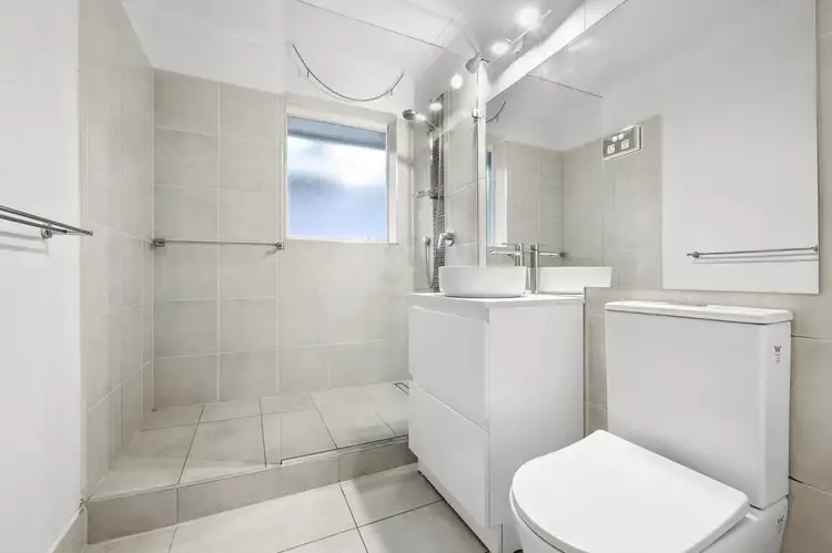 Fourth view of Homely apartment listing, 3/1 Heath Avenue, Oakleigh VIC 3166