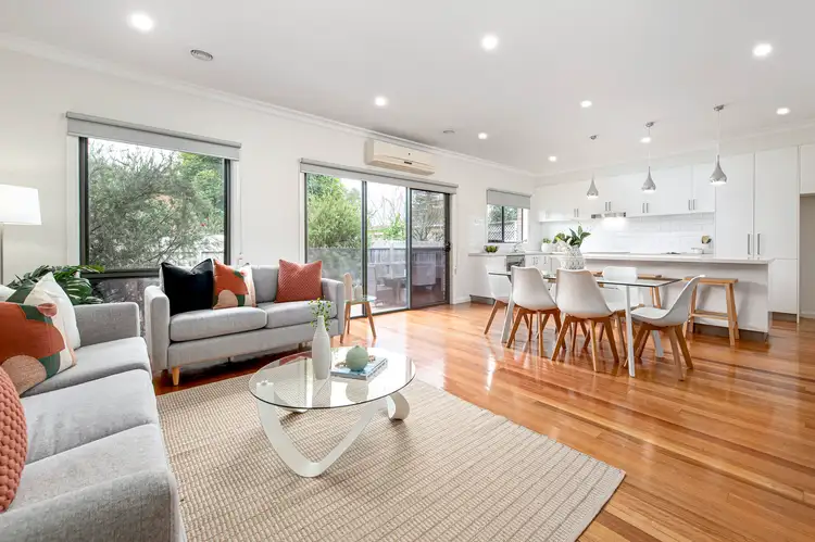 2/7 Dewrang Crescent, Blackburn VIC 3130